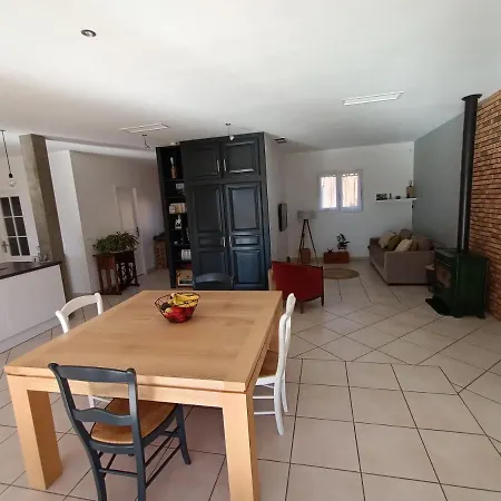 Hotel 180m2 Avec Piscine *