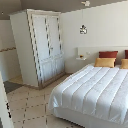 180m2 Avec Piscine Hotel *